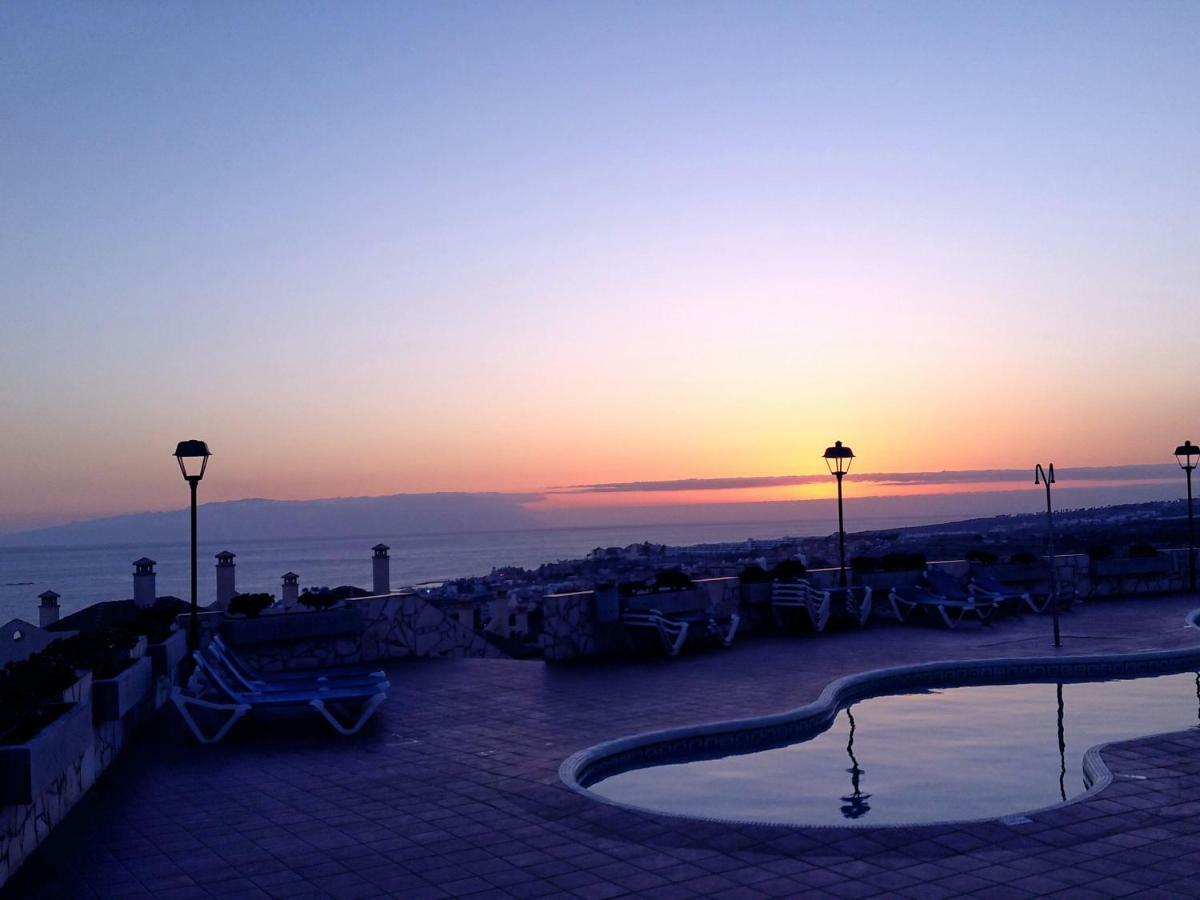 Casa Vista Y Jardin En Costa Adeje 度假居 *